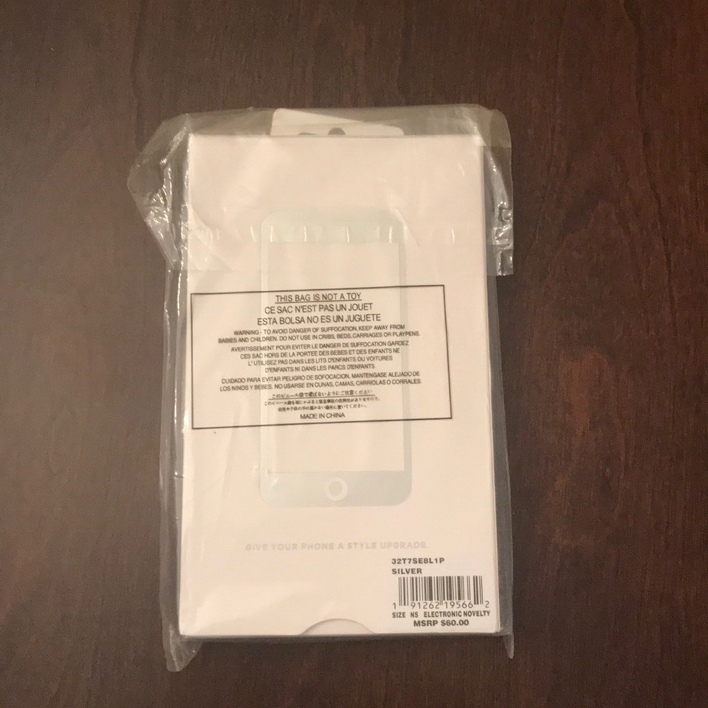 Michael Kors Silver iphone Case with stone detail - Picture 2 of 2